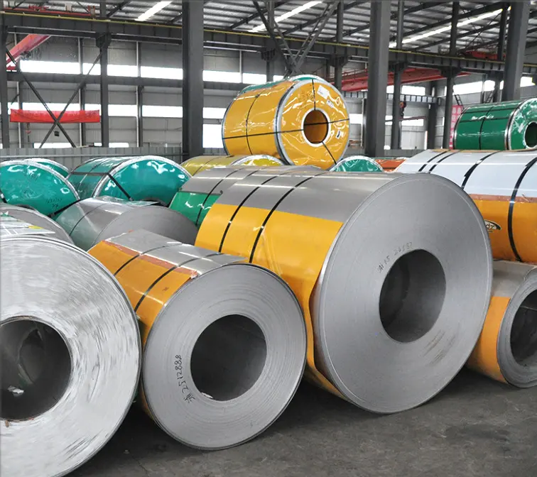Dernière affaire concernant Un client arabe achète des bobines de premier ordre en acier inoxydable SS304L pour des projets de construction de bâtiments à grande échelle
