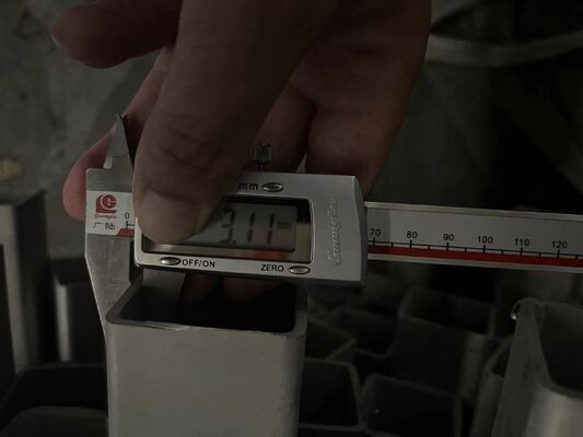 Round 304 316L Stainless Steel Tubes 6mm Thread Male Female Welded Pipe Suitable for Architectural Decoration